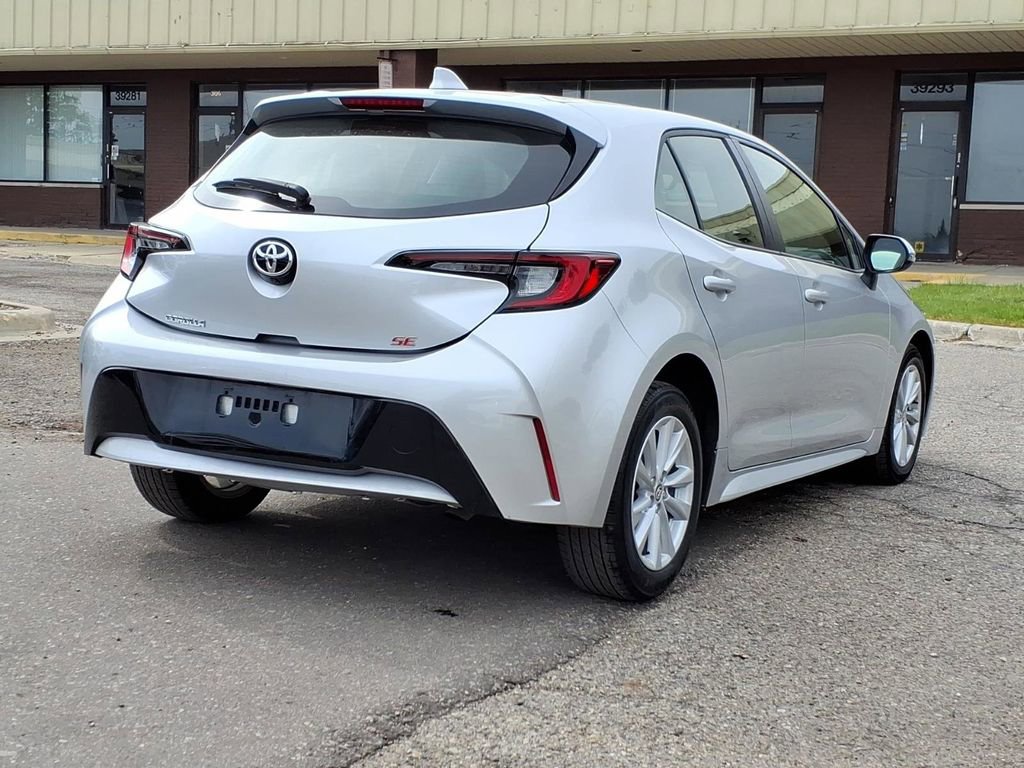 Used 2023 Toyota Corolla SE FWD image 5