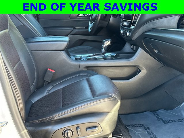 Used 2023 Chevrolet Traverse High Country image 13