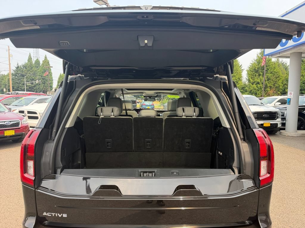 Certified 2025 Ford Expedition Active AWD/4WD image 23