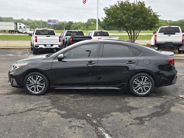 Used 2023 Kia Forte GT-Line FWD image 2