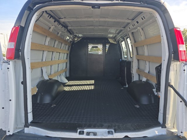 Used 2025 GMC Savana 2500 w/ Driver Convenience Package RWD image 15