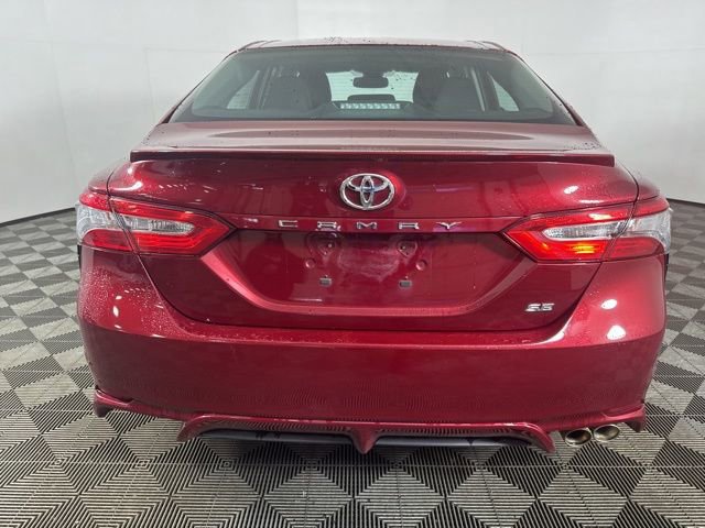 Used 2018 Toyota Camry SE w/ Moonroof Package image 4