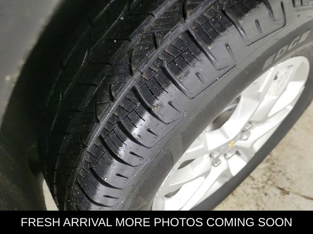 Used 2022 Chevrolet Traverse LS image 11