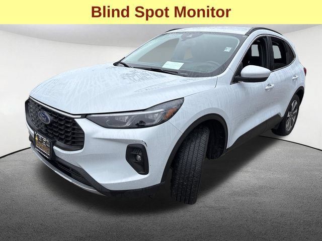 Certified 2025 Ford Escape Platinum AWD/4WD image 6