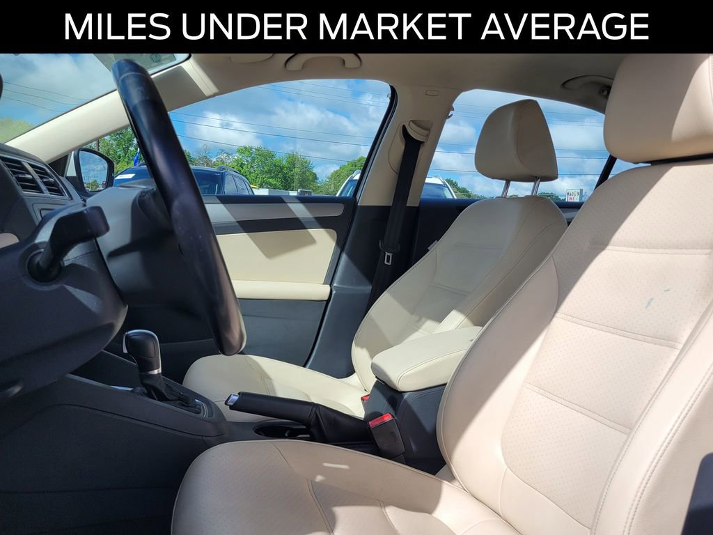 Used 2017 Volkswagen Jetta SE FWD image 14