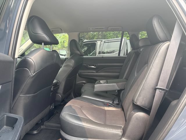 Used 2024 Toyota Grand Highlander AWD image 23