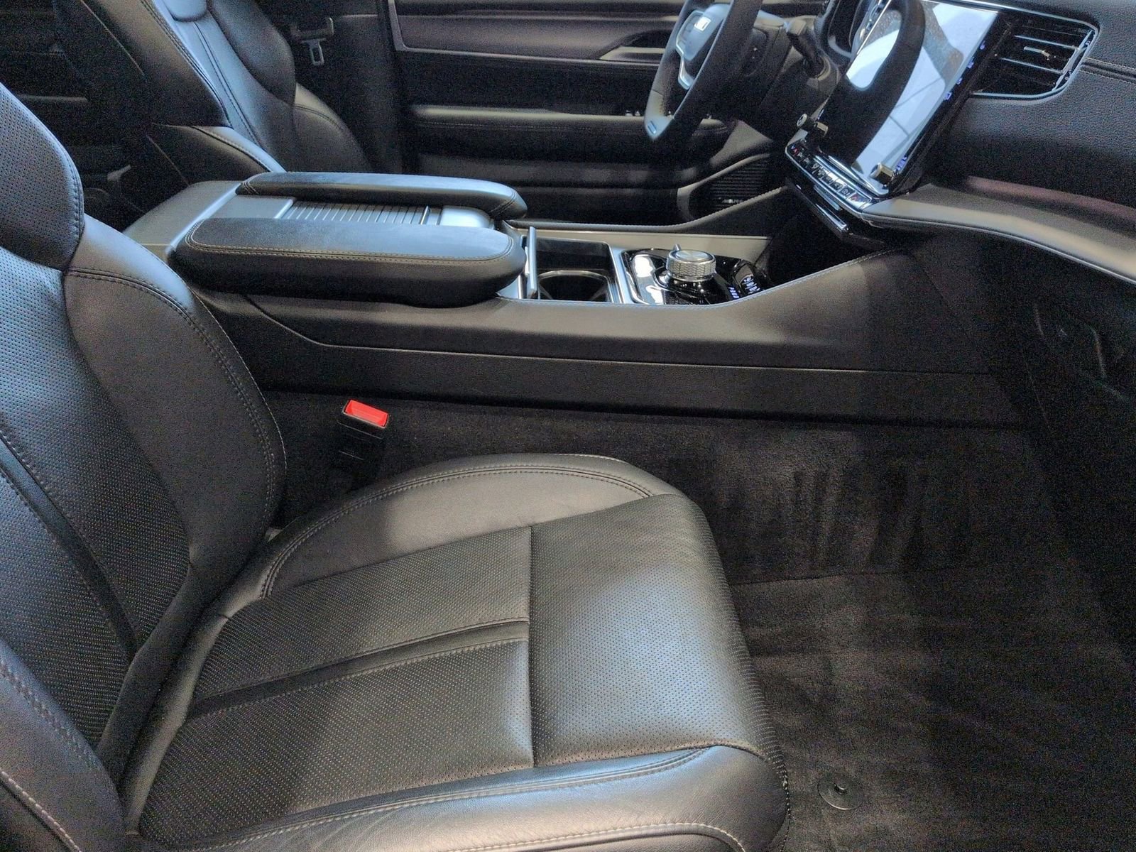 Used 2024 Jeep Wagoneer Series II image 29