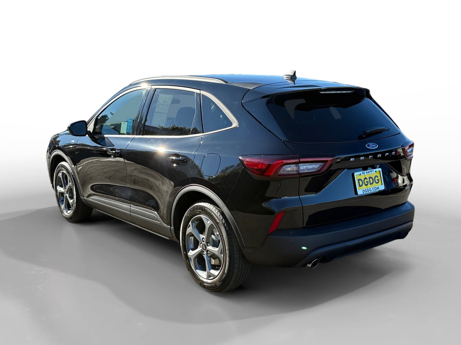 Certified 2025 Ford Escape ST-Line w/ Equipment Group 301A image 3