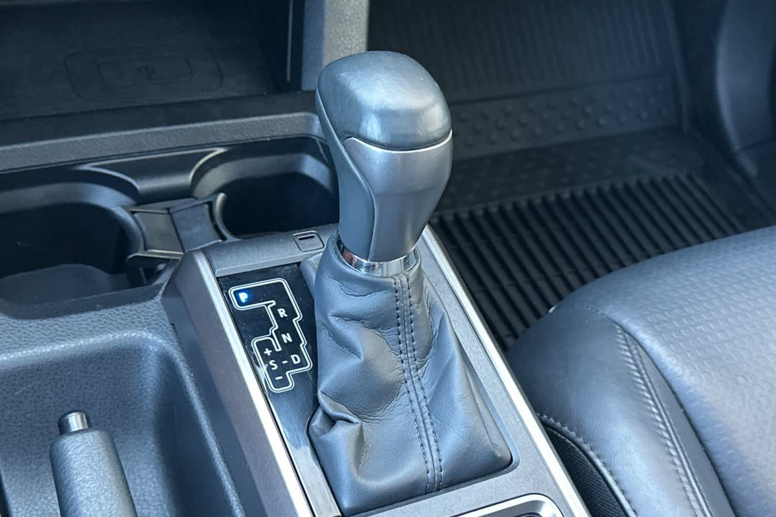 Used 2023 Toyota Tacoma Limited AWD/4WD image 20