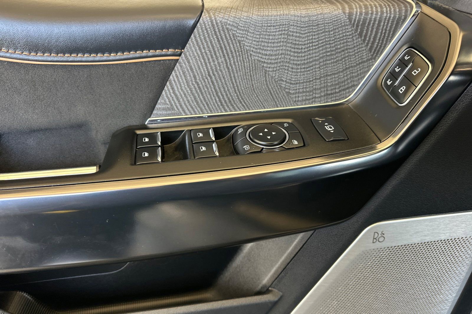 Certified 2023 Ford F250 Platinum AWD/4WD image 10