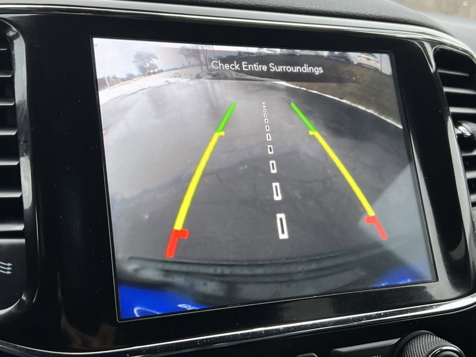 Used 2022 Jeep Grand Cherokee Laredo X image 25