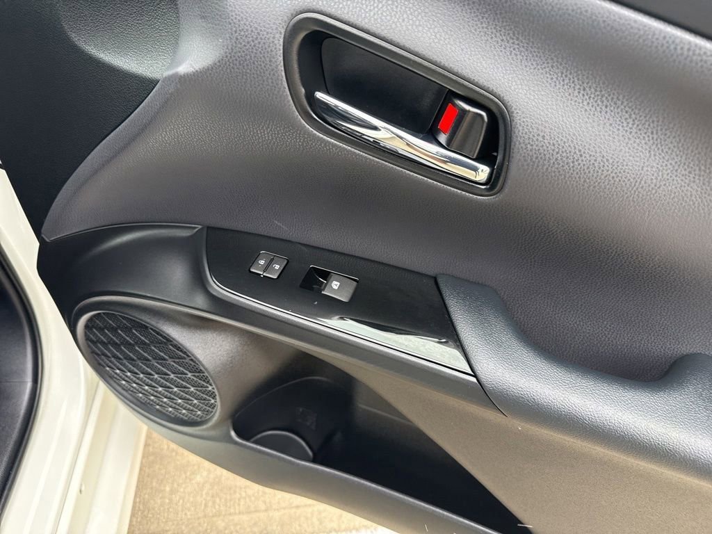 Used 2018 Toyota Prius Prime Premium image 39