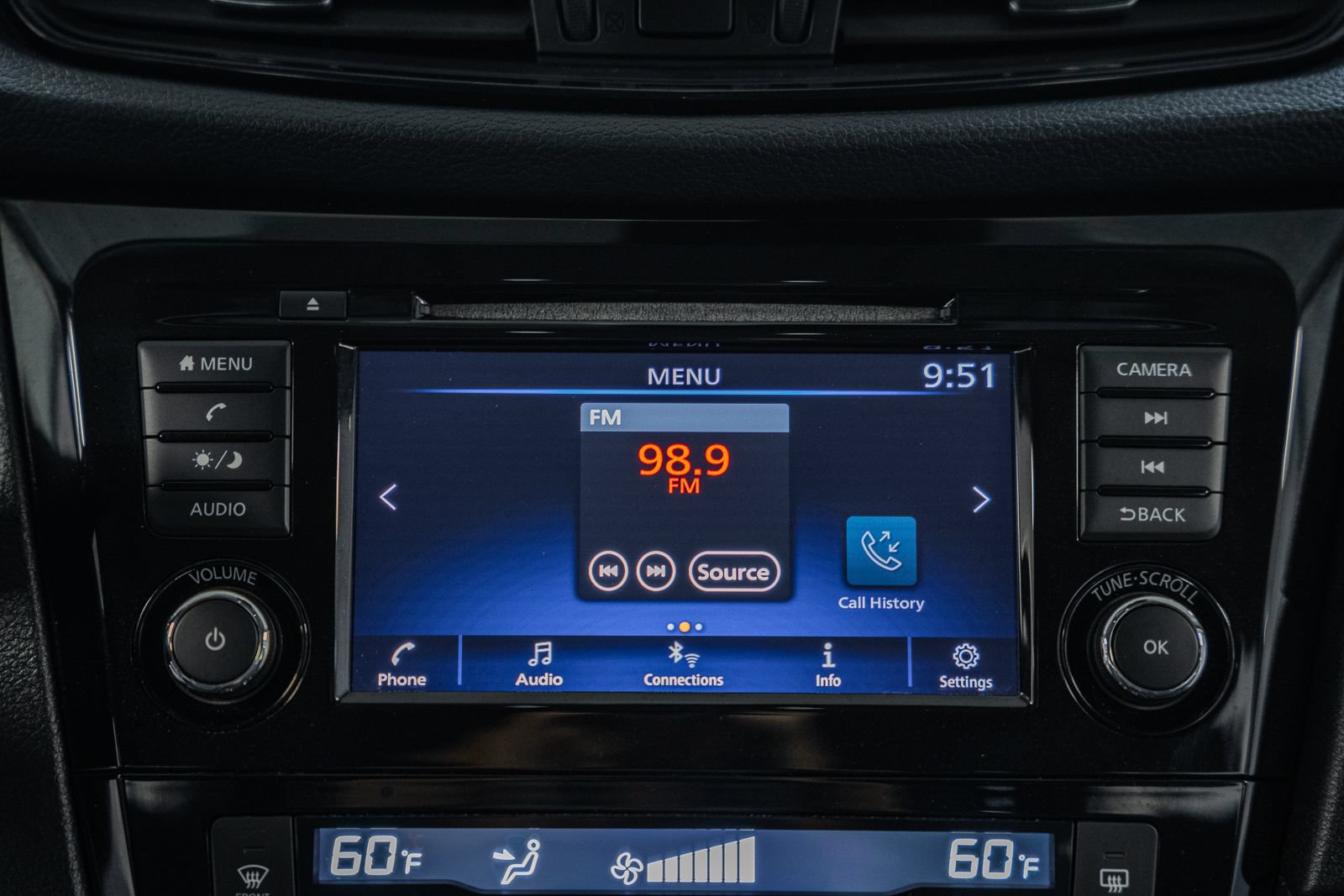 Used 2020 Nissan Rogue SV FWD image 23