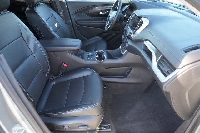 Used 2023 GMC Terrain SLT w/ Tech Package image 19