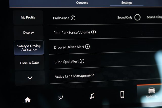 Used 2023 Jeep Compass Trailhawk w/ Trailhawk Convenience Group image 29