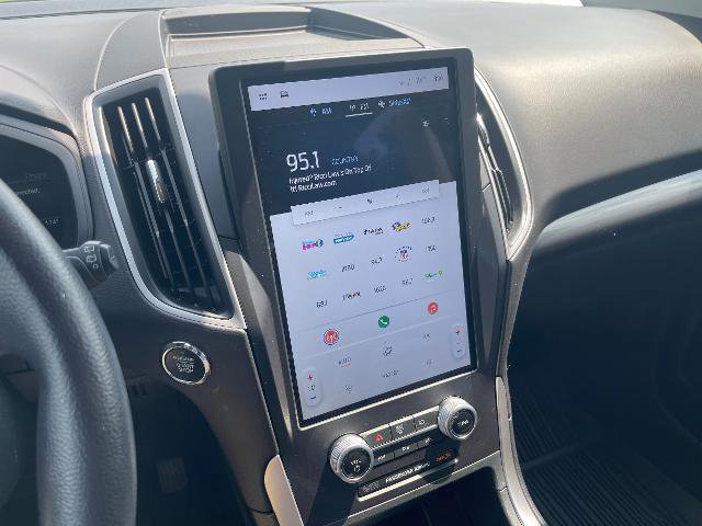 Certified 2024 Ford Edge SE image 22