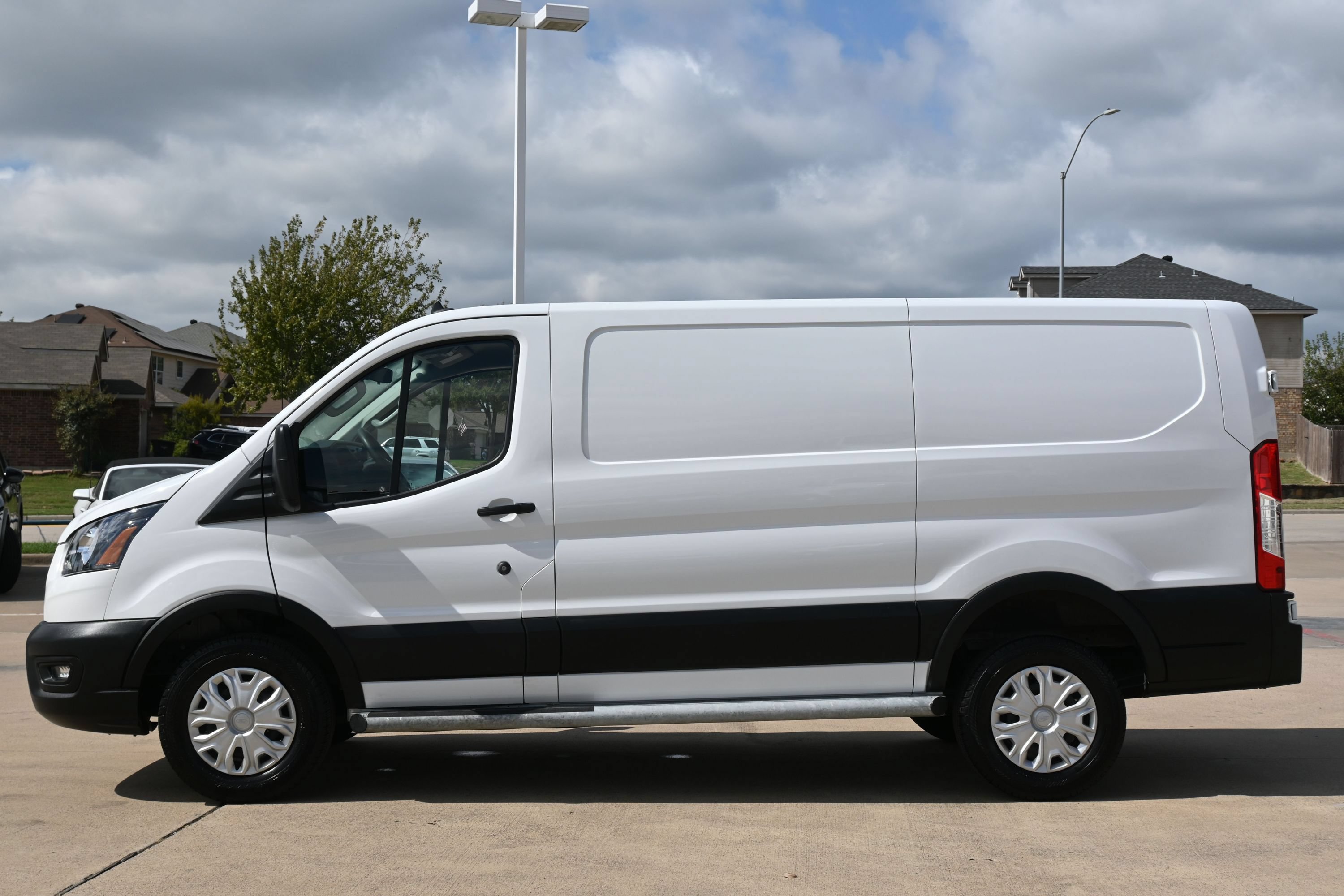Certified 2025 Ford Transit 250 Low Roof w/ Exterior Upgrade Package RWD image 5