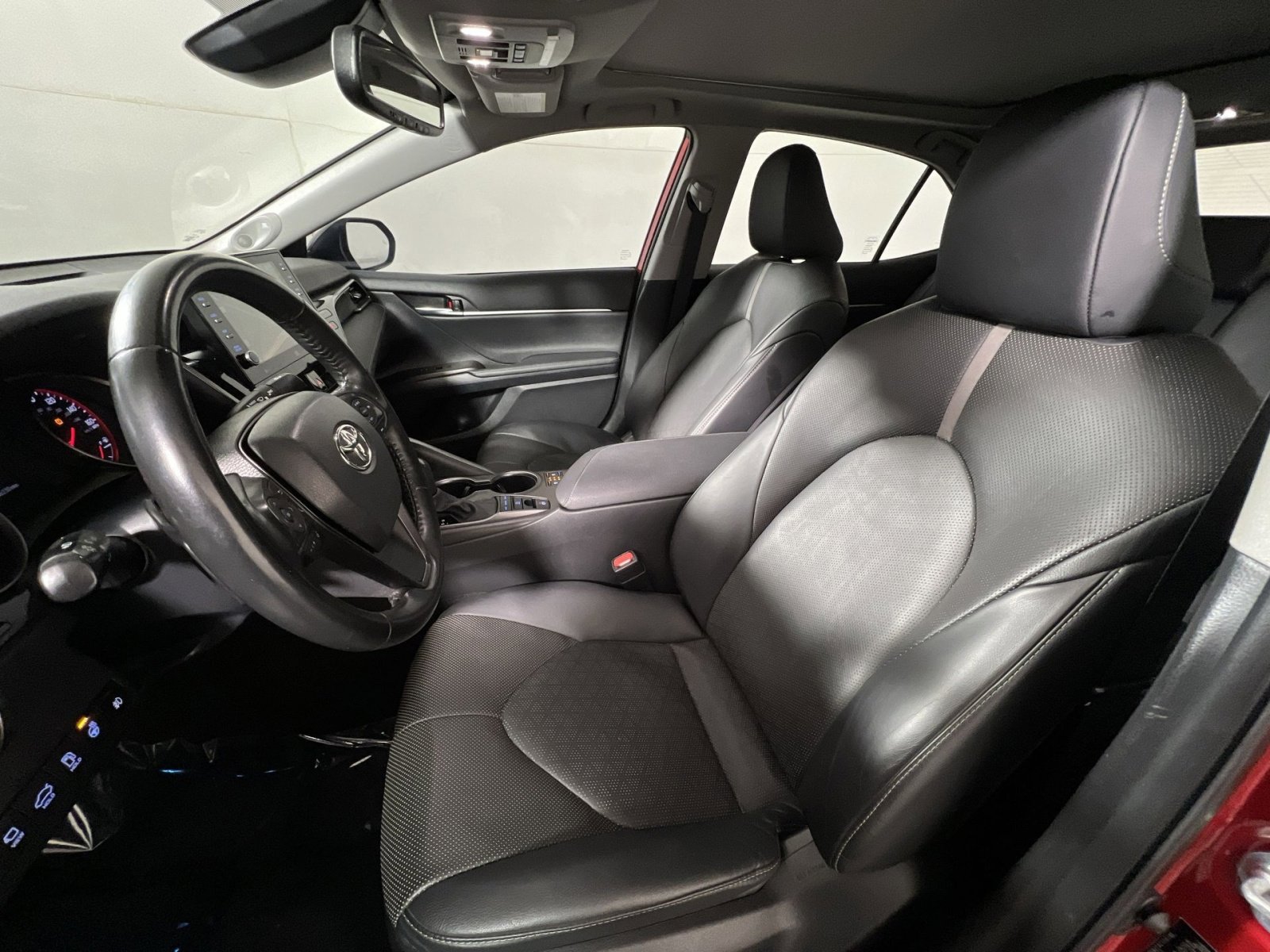 Used 2023 Toyota Camry XSE w/ Navigation Package image 12