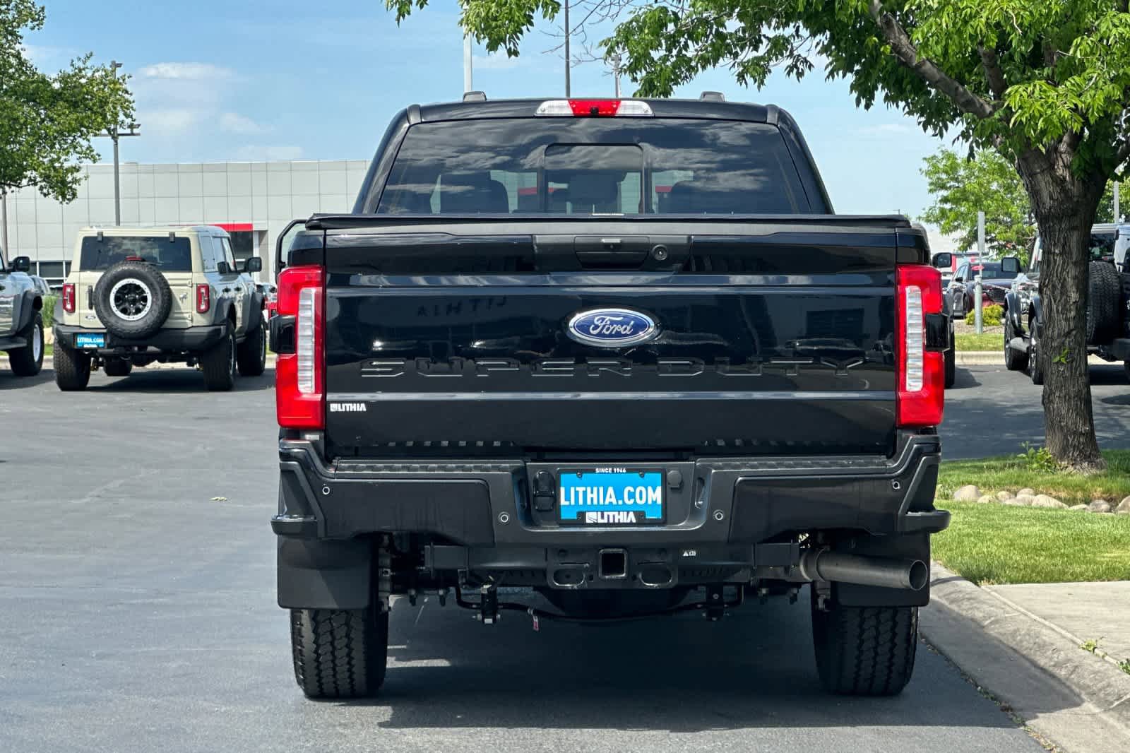 Certified 2025 Ford F250 XL w/ STX Appearance Package AWD/4WD image 7