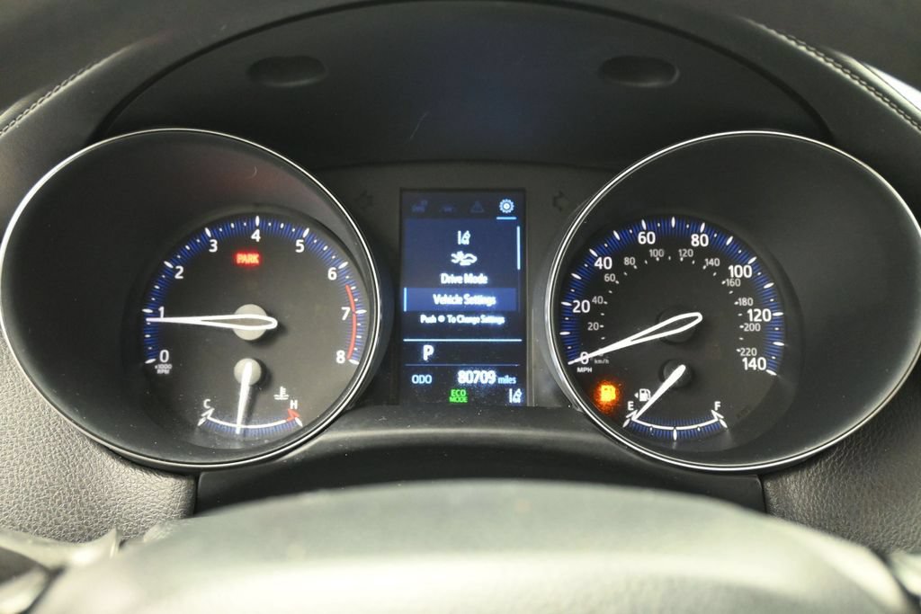 Used 2020 Toyota C-HR LE FWD image 11
