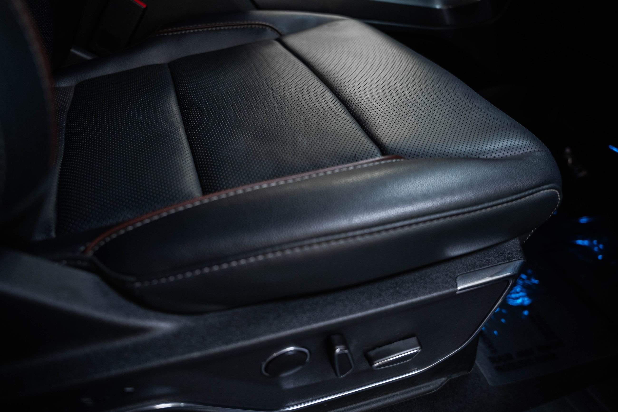 Certified 2023 Ford F150 Lariat w/ Equipment Group 502A High image 43