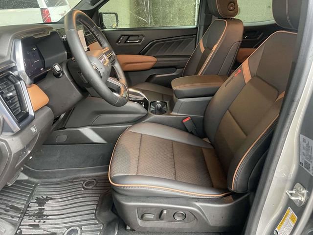 Used 2024 GMC Canyon AT4 w/ AT4 Premium Package AWD/4WD image 15