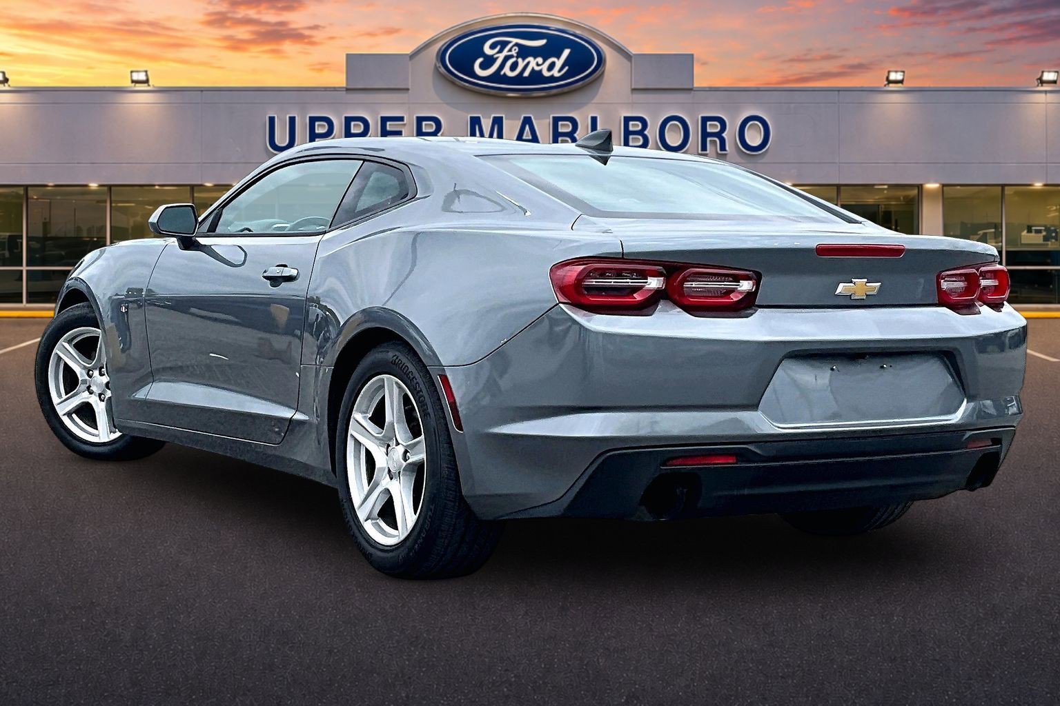 Used 2019 Chevrolet Camaro LT RWD image 2