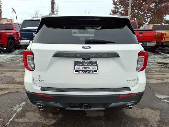 Certified 2022 Ford Explorer XLT w/ Equipment Group 202A image 4