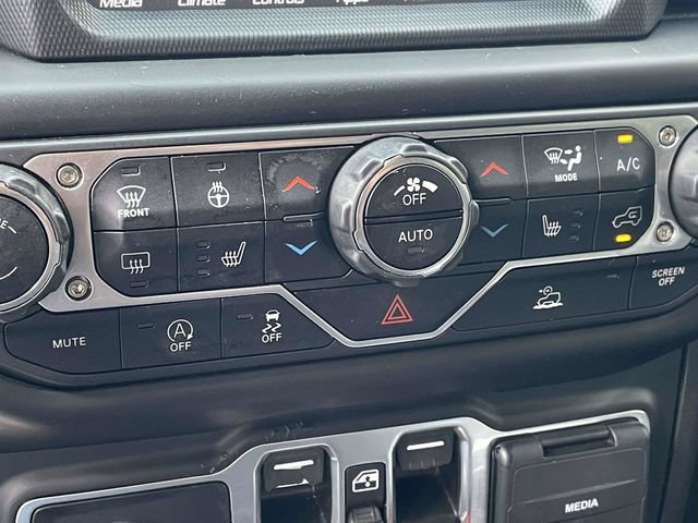 Used 2022 Jeep Gladiator Overland w/ Cold Weather Group AWD/4WD image 16