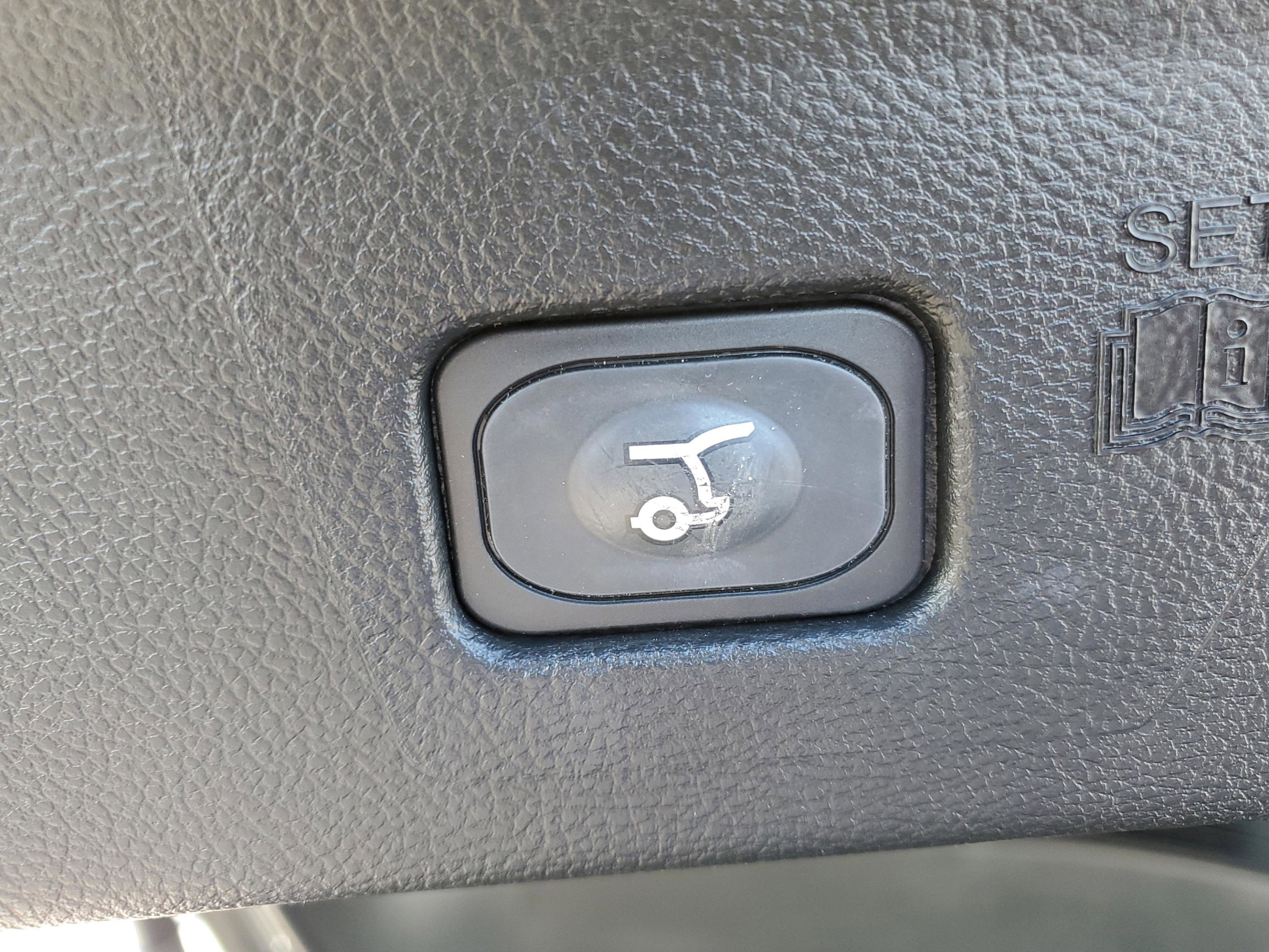 Certified 2024 Ford Edge ST w/ Equipment Group 401A image 34