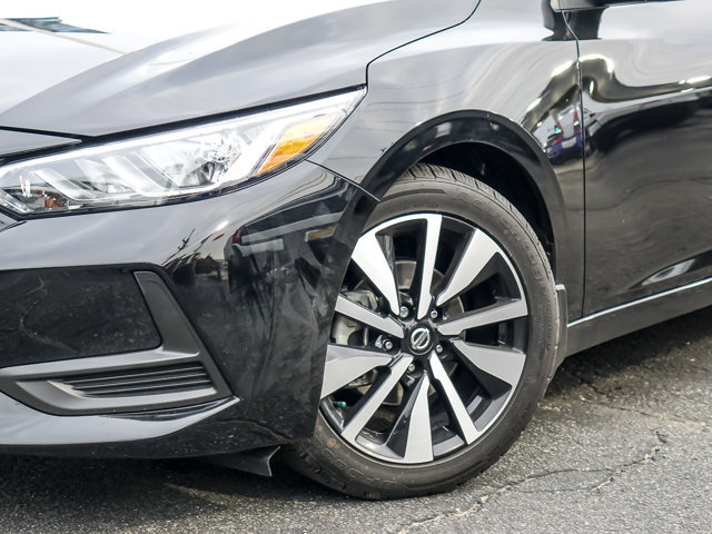Used 2023 Nissan Sentra SV w/ SV Premium Package FWD image 3