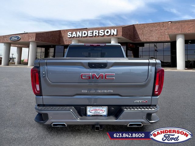 Used 2022 GMC Sierra 1500 AT4 w/ AT4 Premium Package AWD/4WD image 4