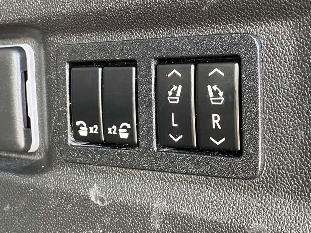 Used 2022 Chevrolet Tahoe LT w/ Luxury Package image 13