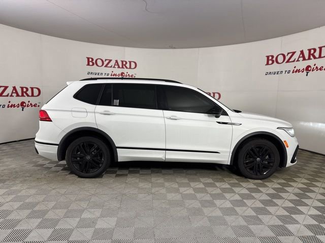 Used 2022 Volkswagen Tiguan SE R-Line image 6