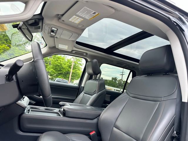 Certified 2025 Ford Expedition Active AWD/4WD image 38