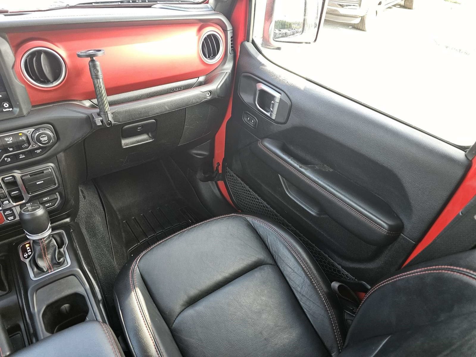 Used 2020 Jeep Gladiator Rubicon AWD/4WD image 17