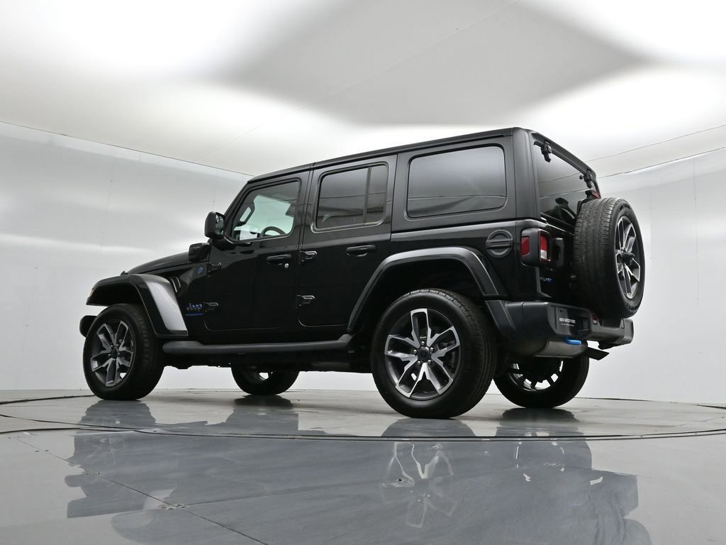 Used 2024 Jeep Wrangler Unlimited image 20