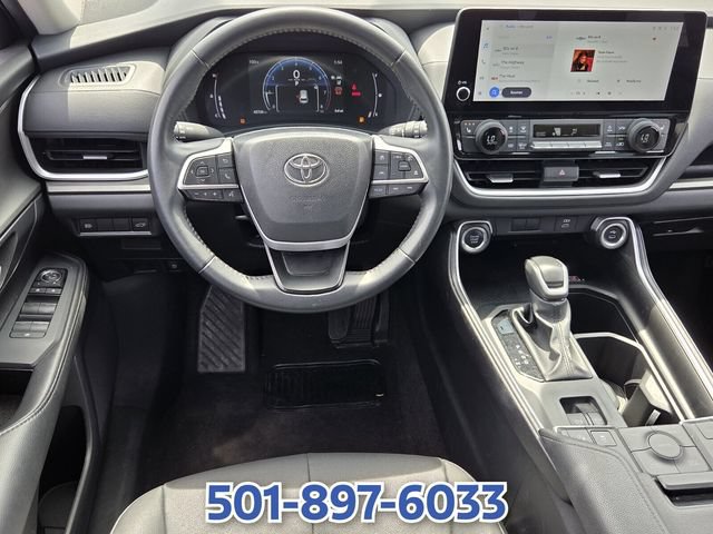 Used 2025 Toyota Grand Highlander AWD image 11