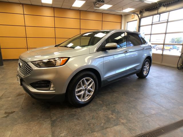Certified 2024 Ford Edge SEL w/ Convenience Package AWD/4WD image 3