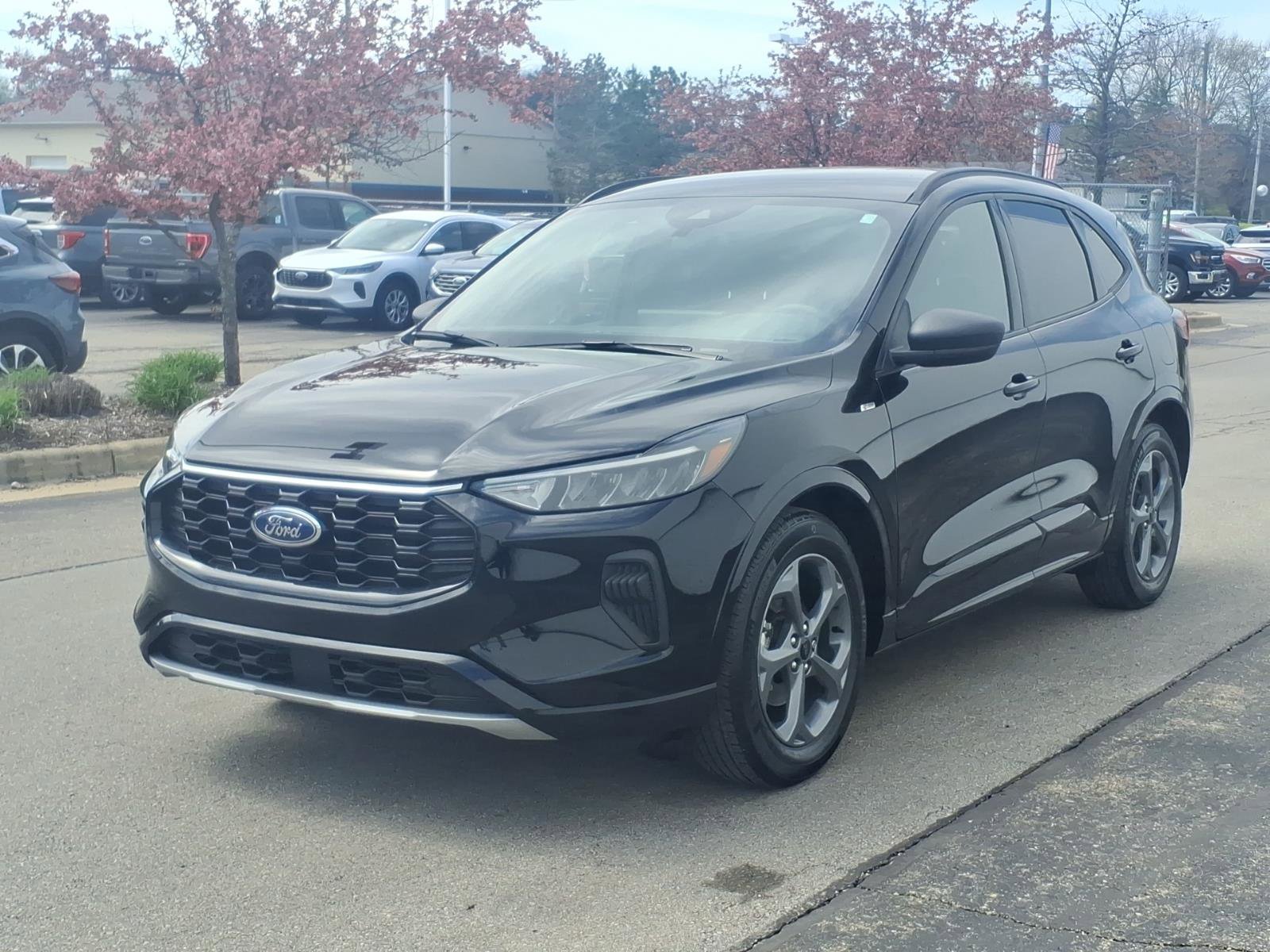 Certified 2023 Ford Escape ST-Line w/ Tech Pack #1 image 3