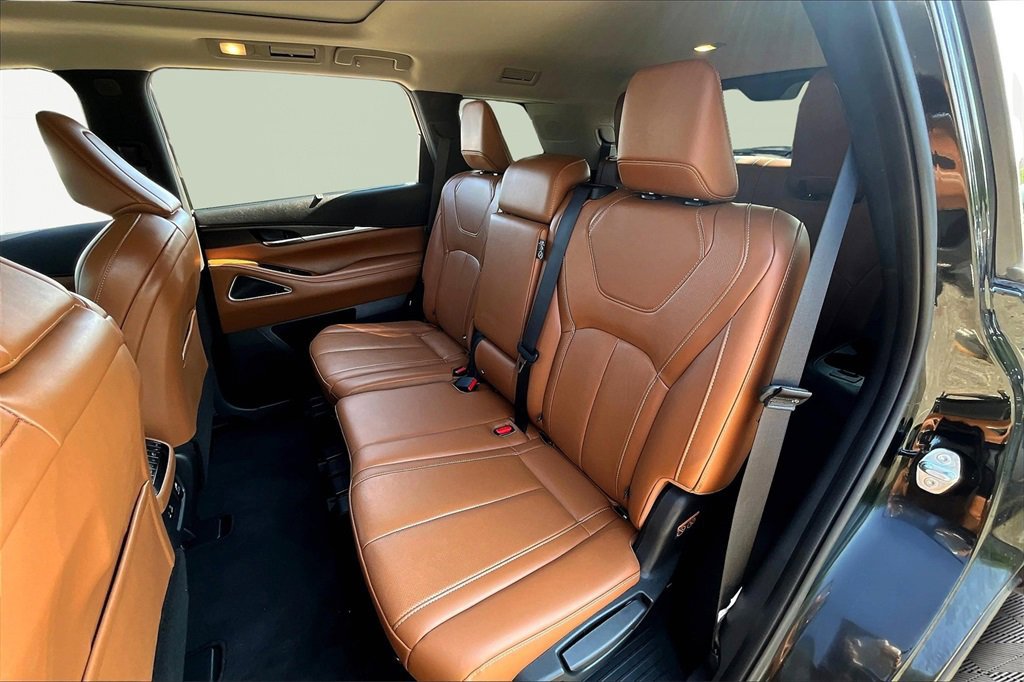 Used 2024 INFINITI QX60 Sensory w/ Vision Package image 26