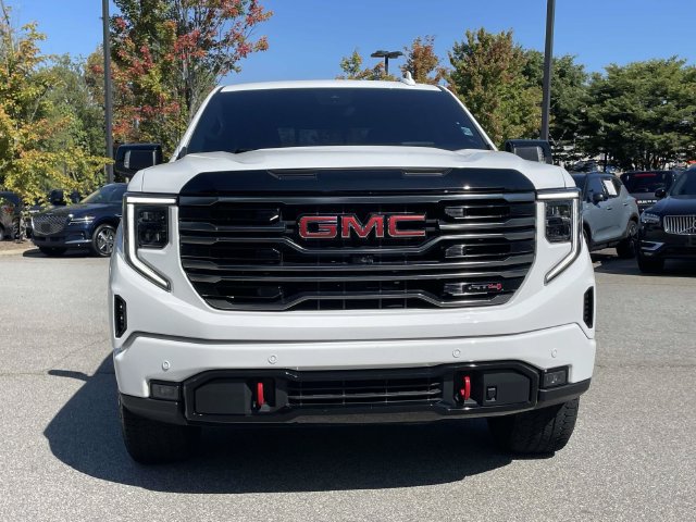 Used 2025 GMC Sierra 1500 AT4 w/ AT4 Premium Package AWD/4WD image 8