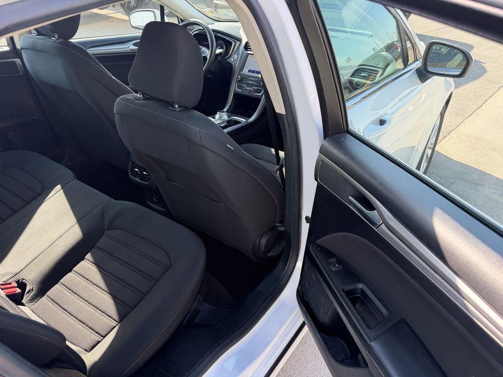 Certified 2020 Ford Fusion SE FWD image 14