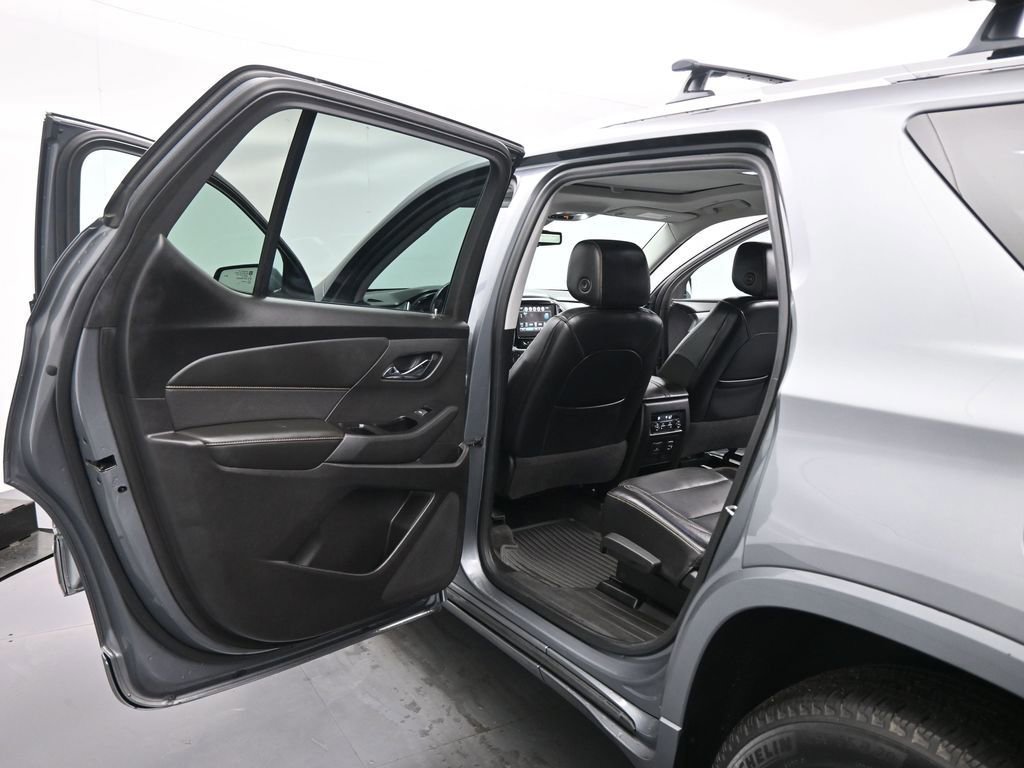 Used 2018 Chevrolet Traverse Premier image 50