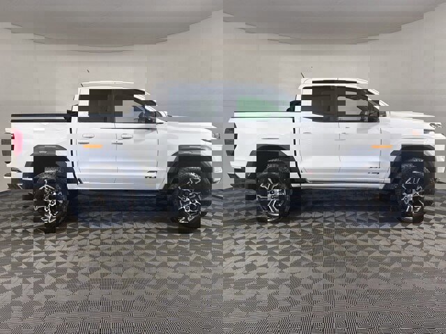 Used 2023 GMC Canyon AT4 w/ AT4 Premium Package image 6