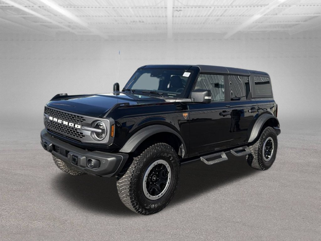 Certified 2023 Ford Bronco Badlands w/ Sasquatch Package AWD/4WD image 4
