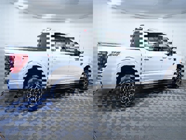 Certified 2022 Ford F150 XLT w/ Equipment Group 302A High image 8