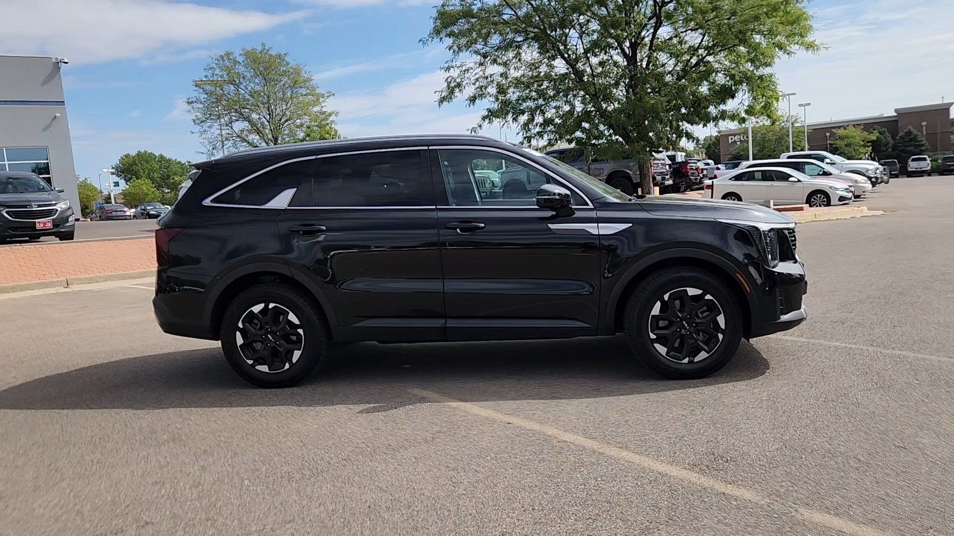 Used 2024 Kia Sorento S AWD/4WD image 10