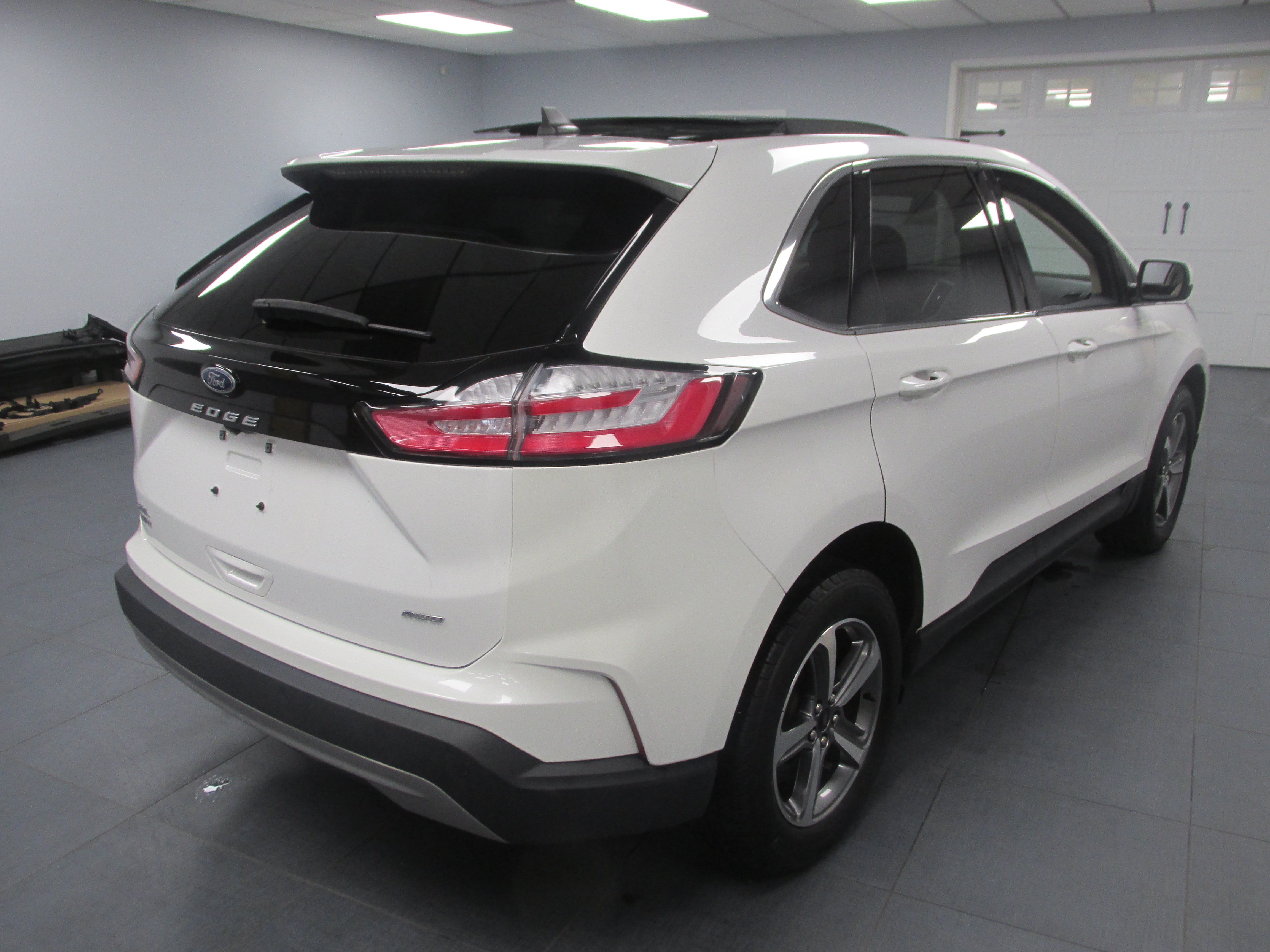 Certified 2023 Ford Edge SEL w/ Convenience Package AWD/4WD image 5