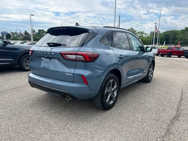 Certified 2024 Ford Escape ST-Line w/ Tech Pack #1 AWD/4WD image 4